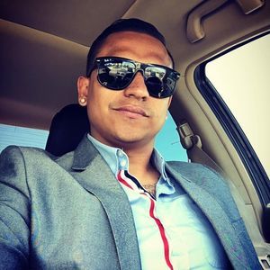 Meet your Posher, Carlos